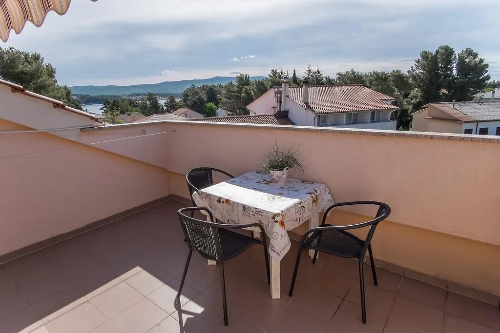 Apartments Durda Krk Town 0*,